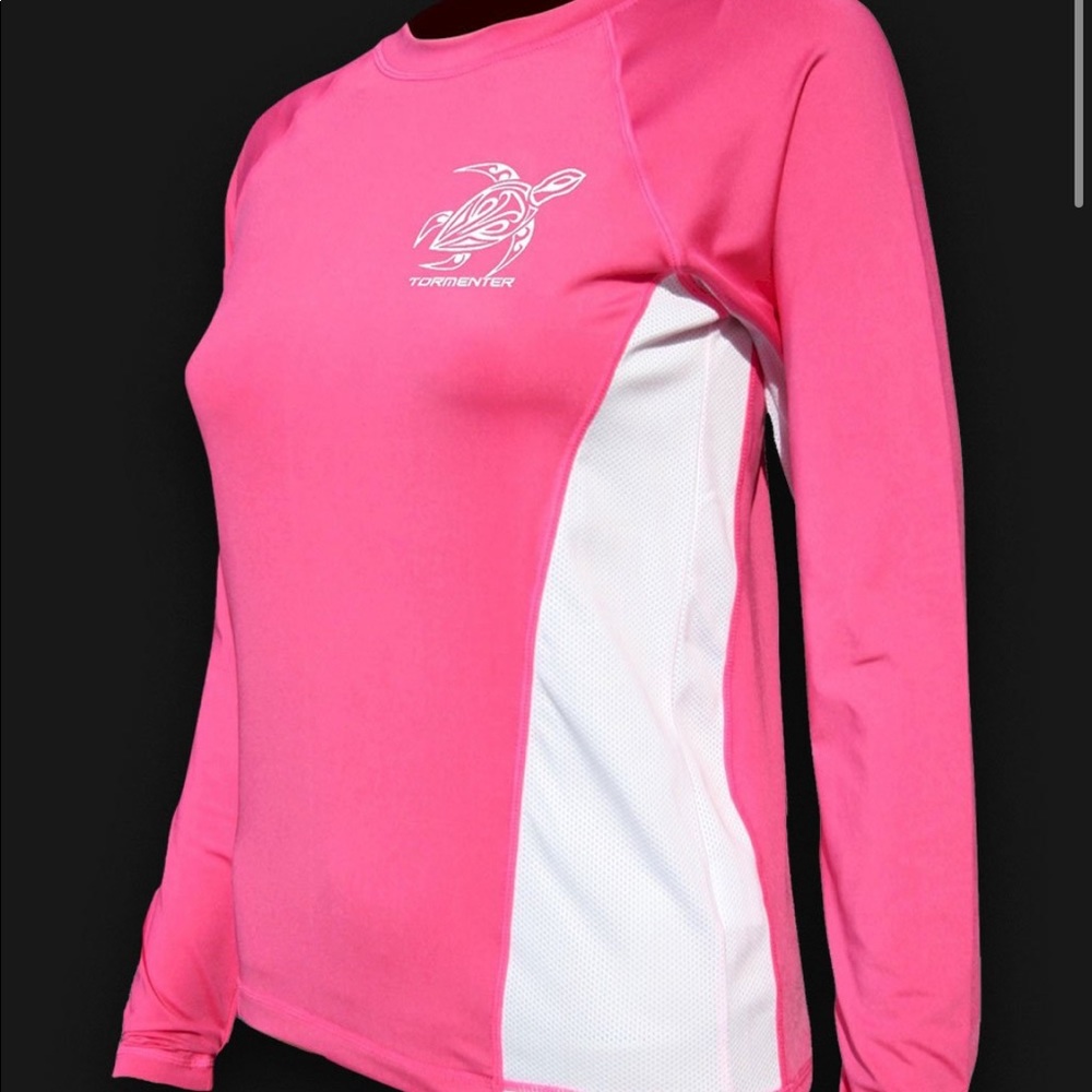 Tormenter pink SPF 50 long sleeve rash guard